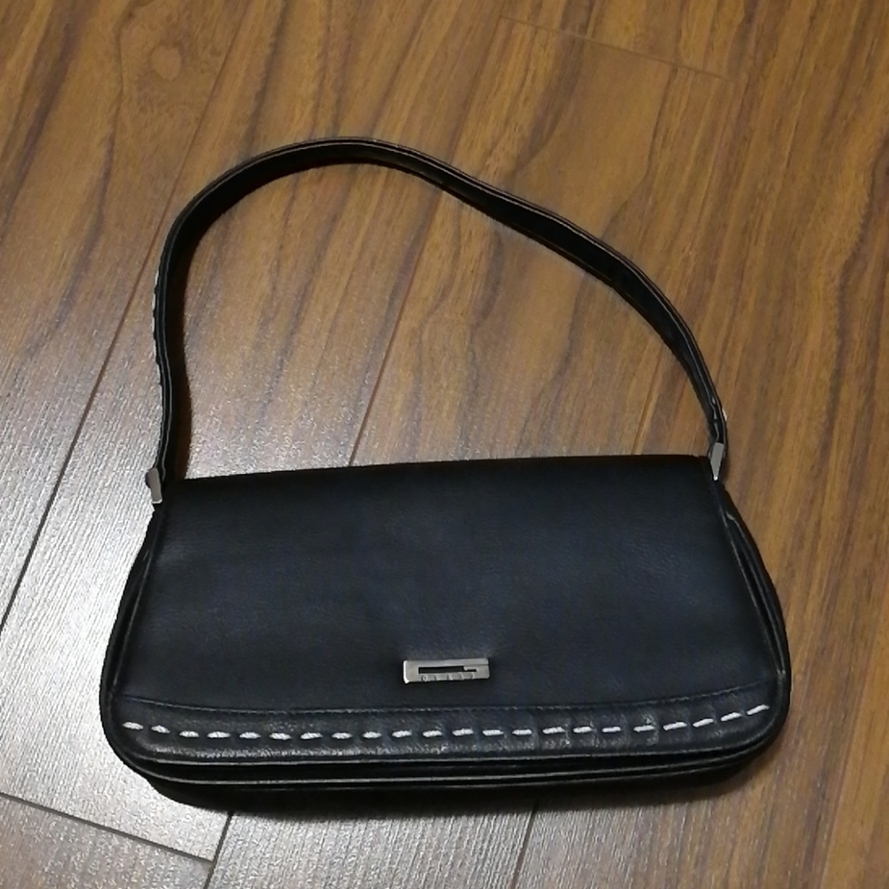 Like-new Guess leather-like black purse
